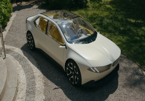 BMW Aynı Arabayı Benzinli ve Elektrikli Sundu: Elektrikli Model 4.400 Dolar Ucuz