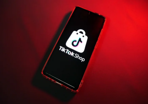 TikTok'tan Yapay Zekâ Alışveriş Asistanı ve Tek Tıkla Ödeme: Alışveriş Doğrudan Akışta